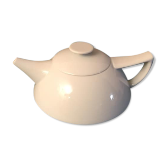 White ceramic teapot stamped Kaiser W. Germany