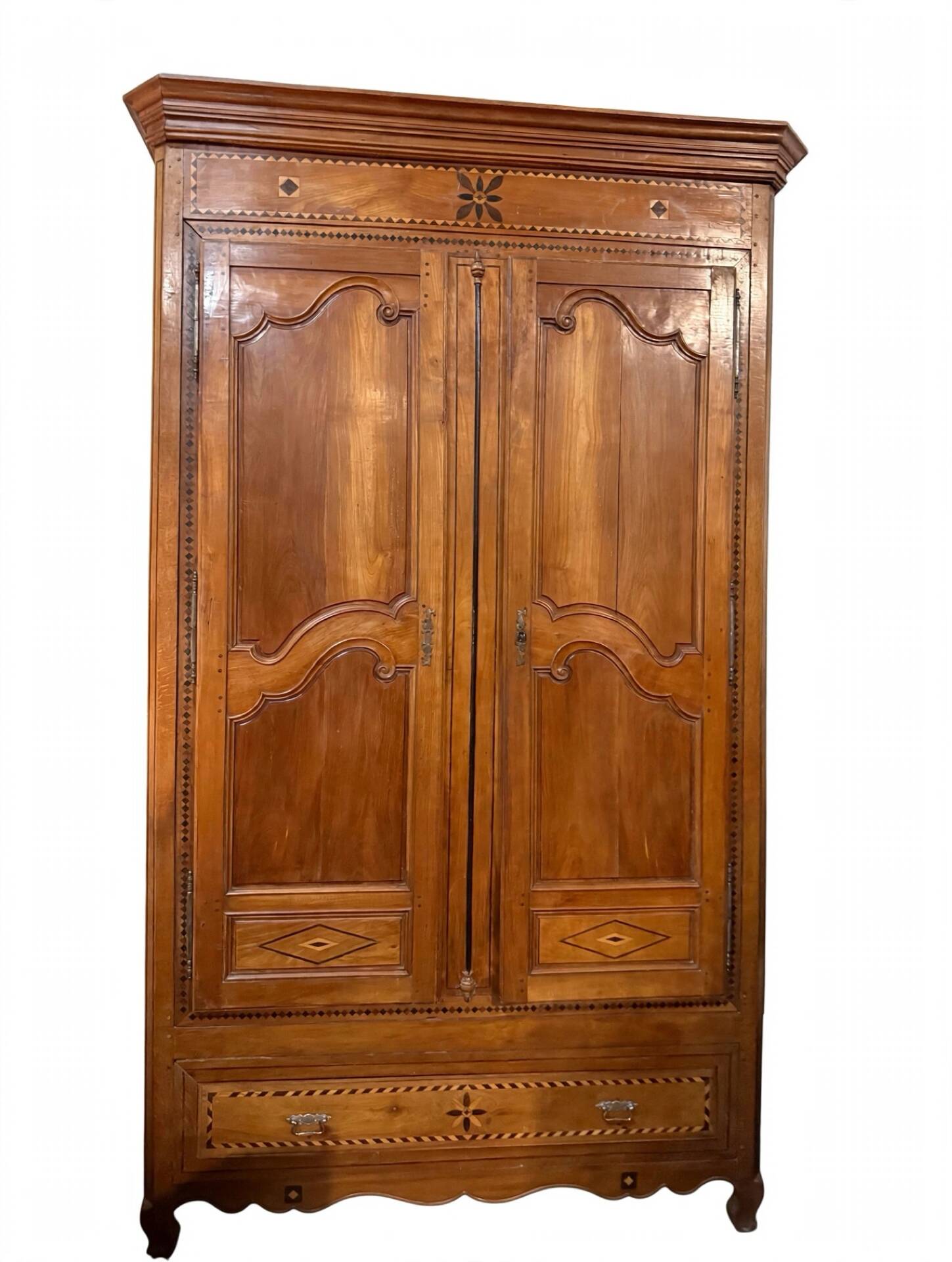 Armoire Saintongeaise avec porte latérale