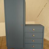 Asymmetrical wardrobe.