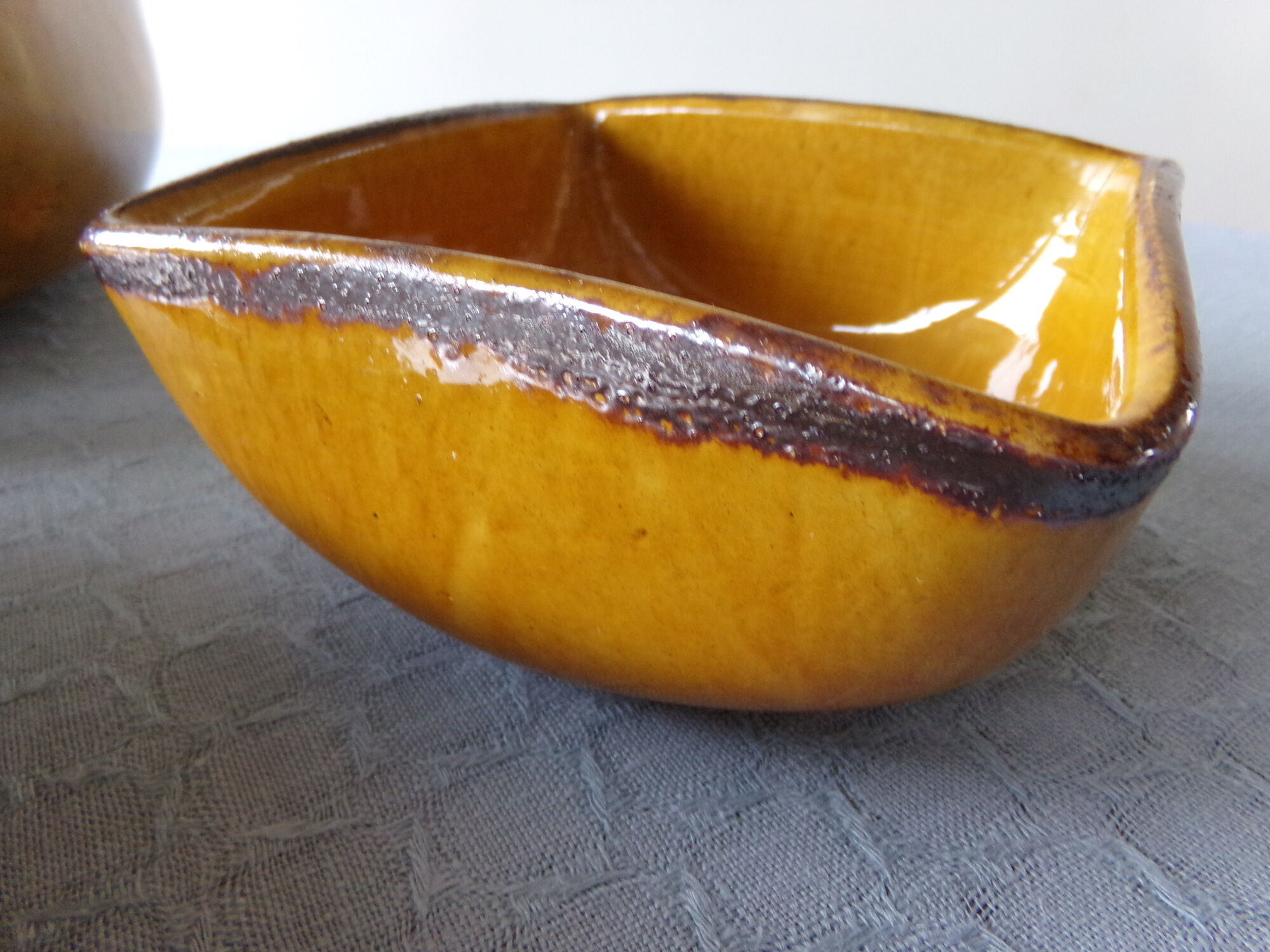 Set of 2 bowls and 1 large dish Aegitna Vallauris