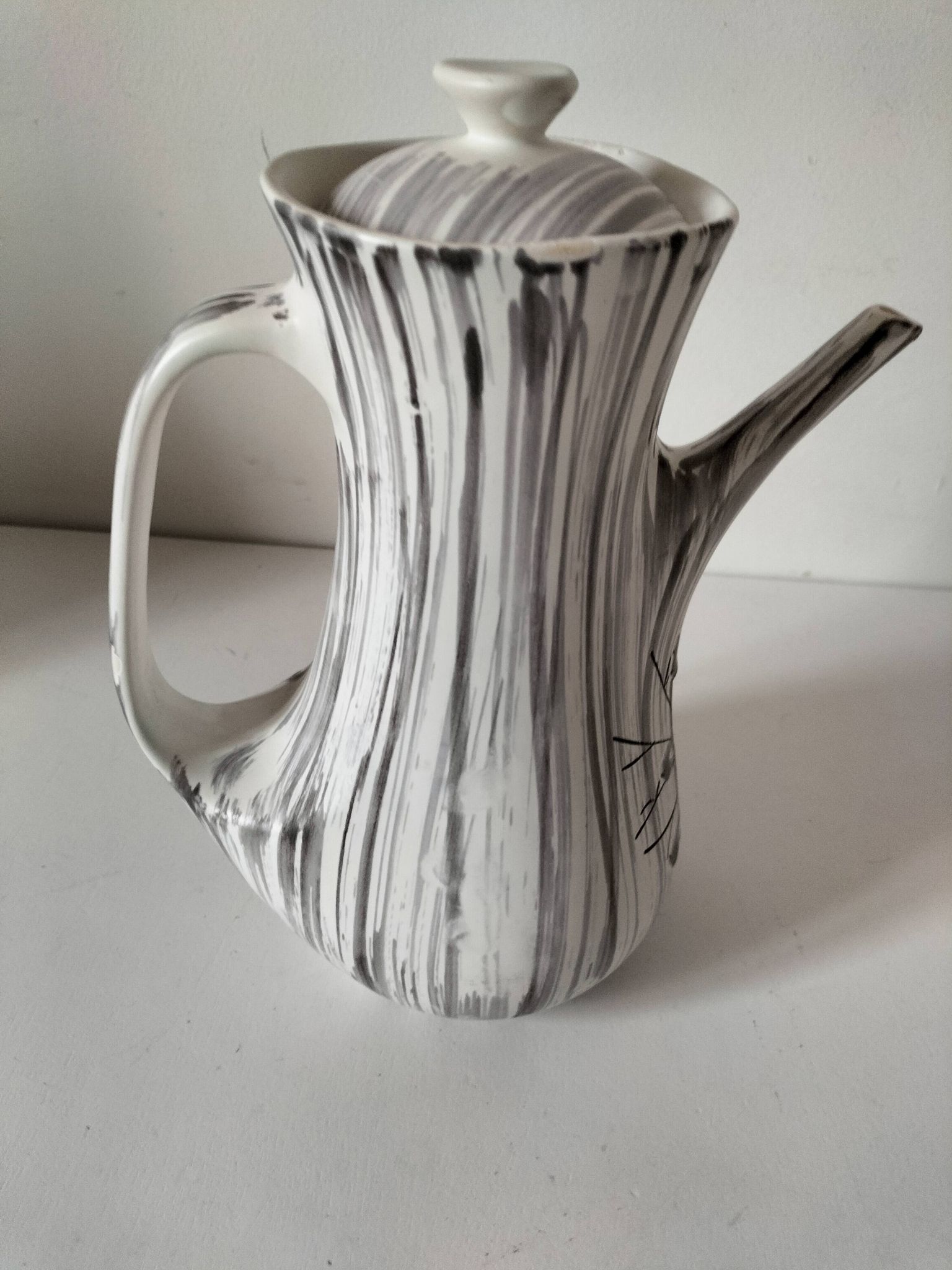 Cafetière Niderviller décor Chatons – faïence expressive années 50