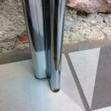 Table d'appoint en chrome et verre fumé