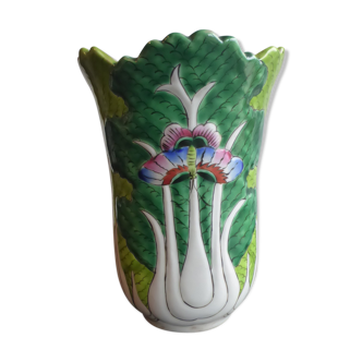 Vase ancien d'Asie en céramique fond vert et blanc à décor de papillons