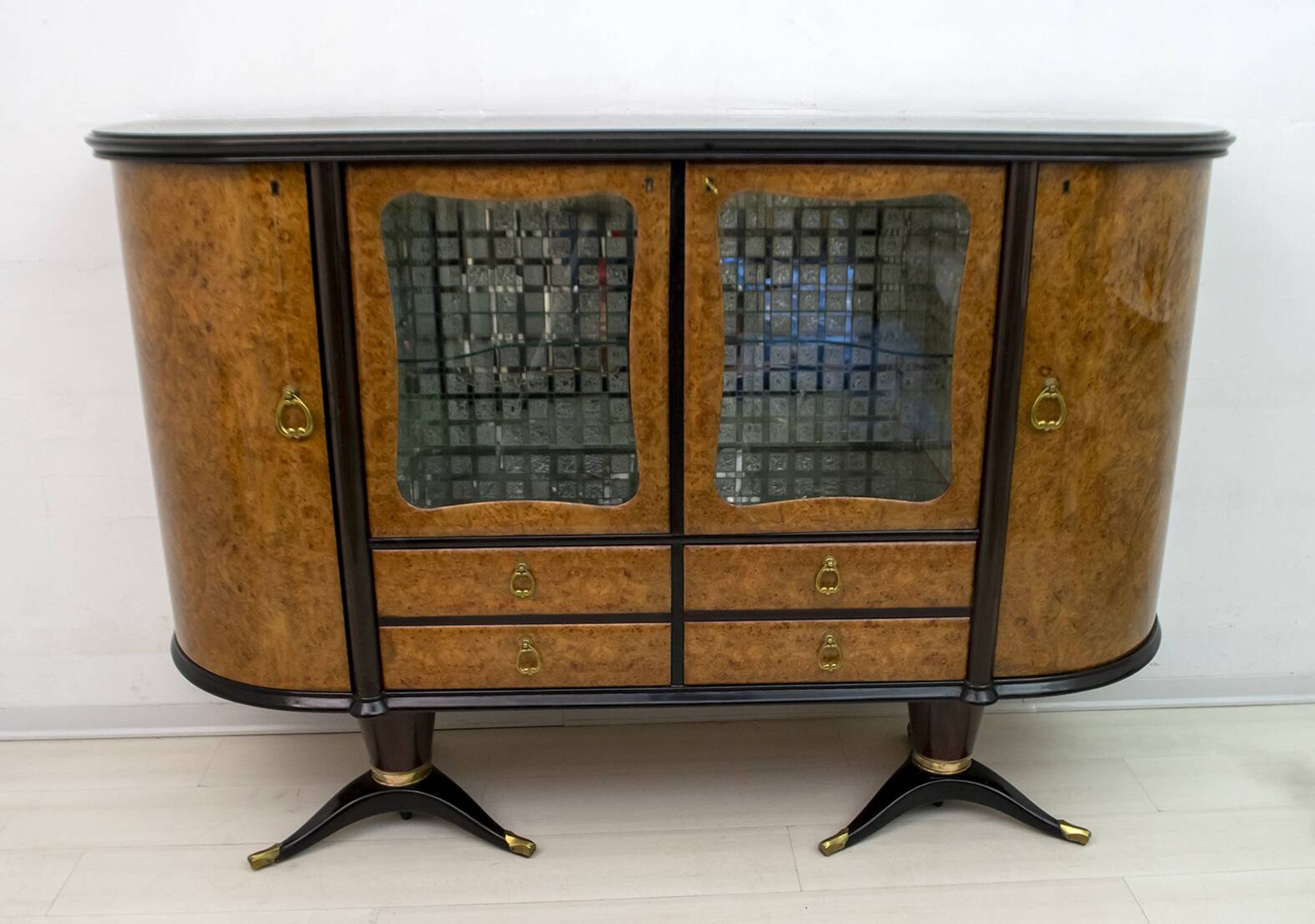 Paolo Buffa Mid-Century Modern Italian Mahogany and Walnut Bar Cabinet, 50