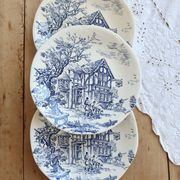 Vintage Gien plate – Ivory earthenware with romantic blue decoration