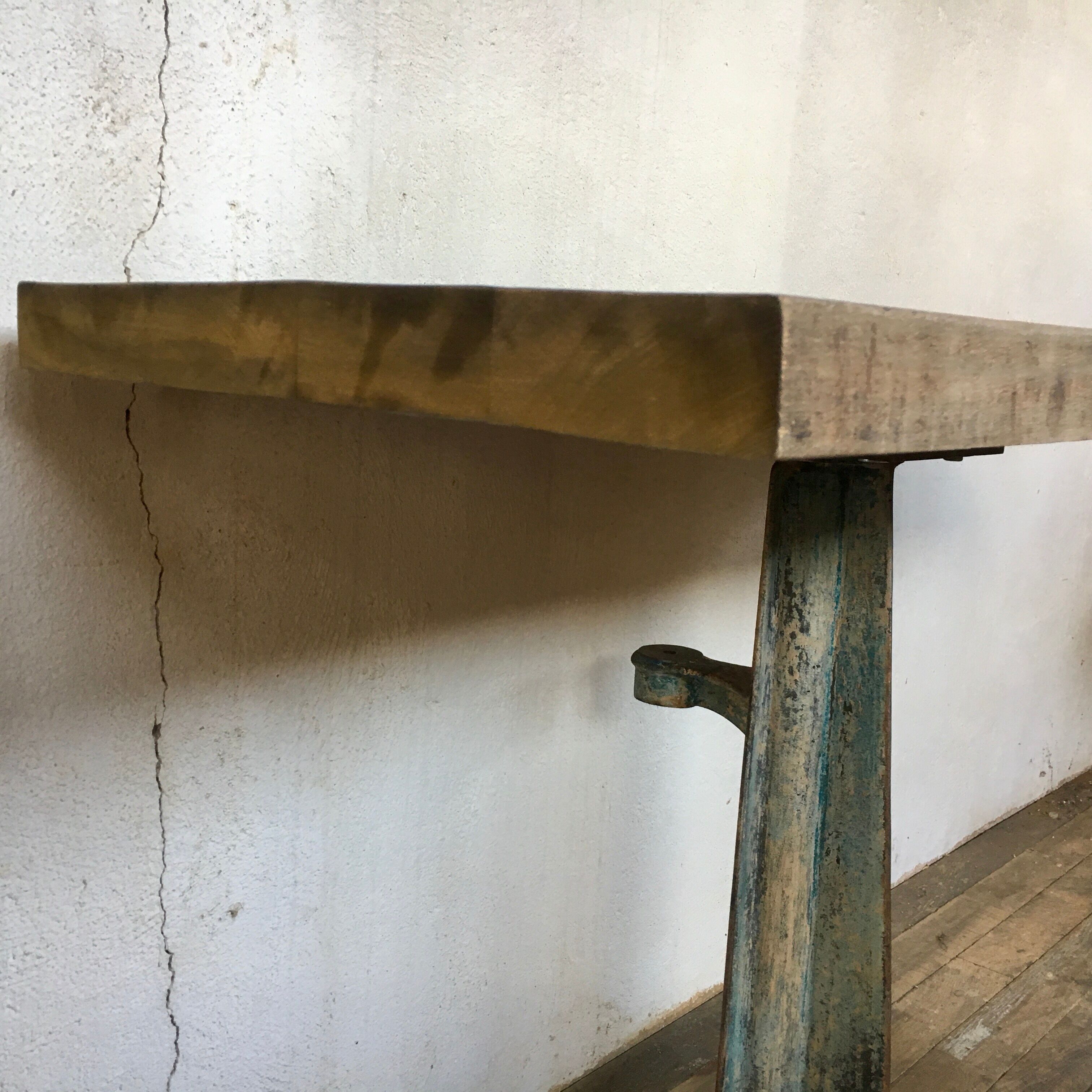 Industrial console 1900