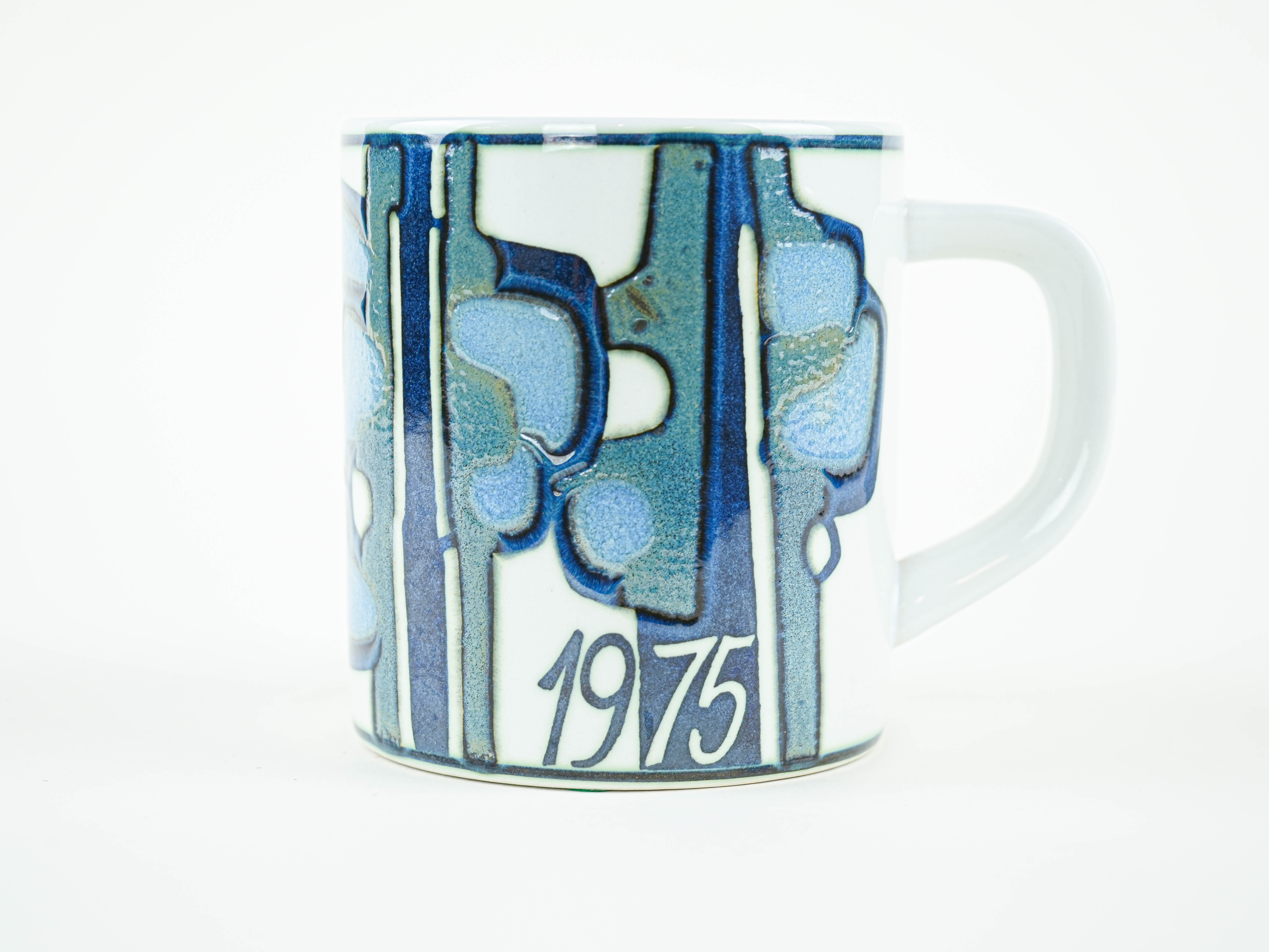 Tasse en céramique, design danois, 1975, designer : Bodil Buch, fabricant : Royal