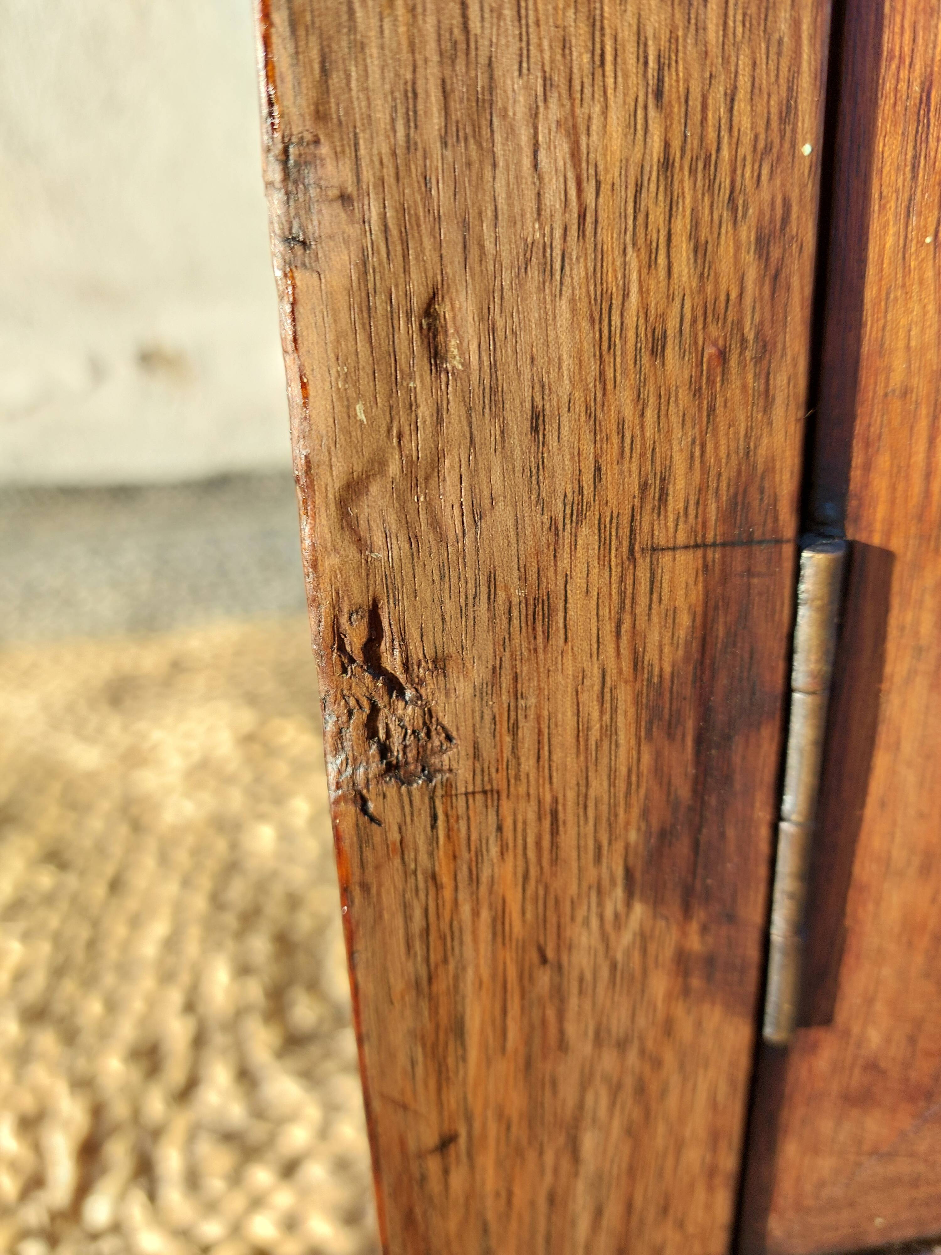 bureau enfant, ado, bois massif et cuir rouge