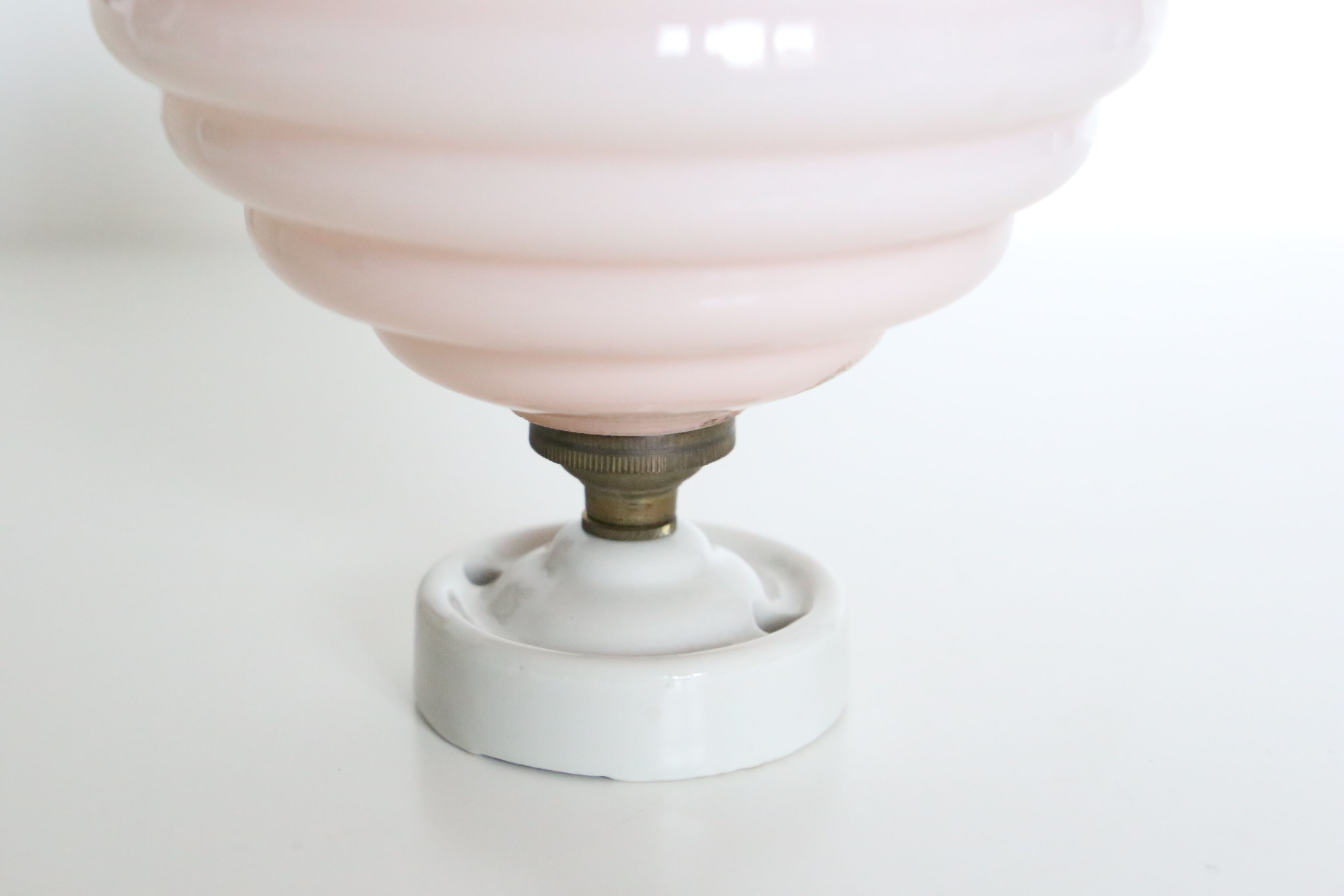 Clichy glass plafonnier ball on pedestal