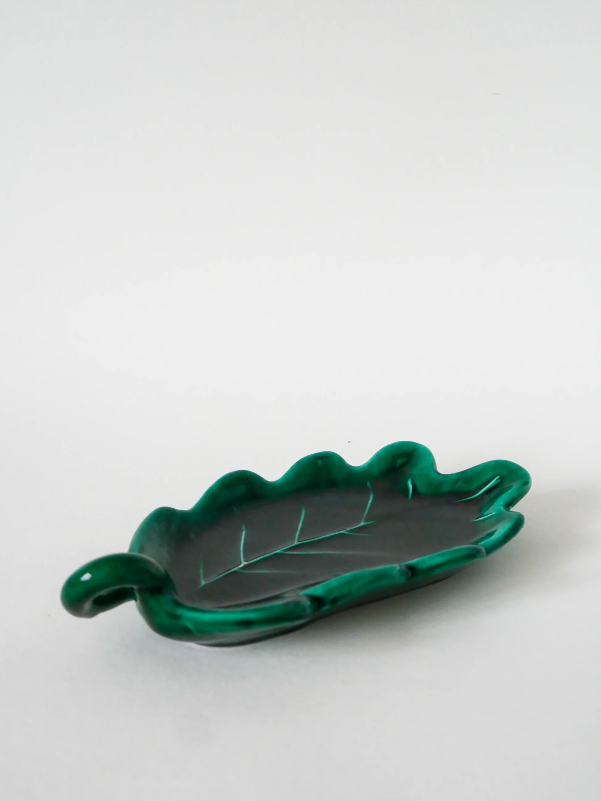 Large earthenware catchall, "Leaf" model, green, design, 1970.