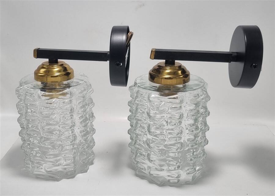 Pair of wall sconces