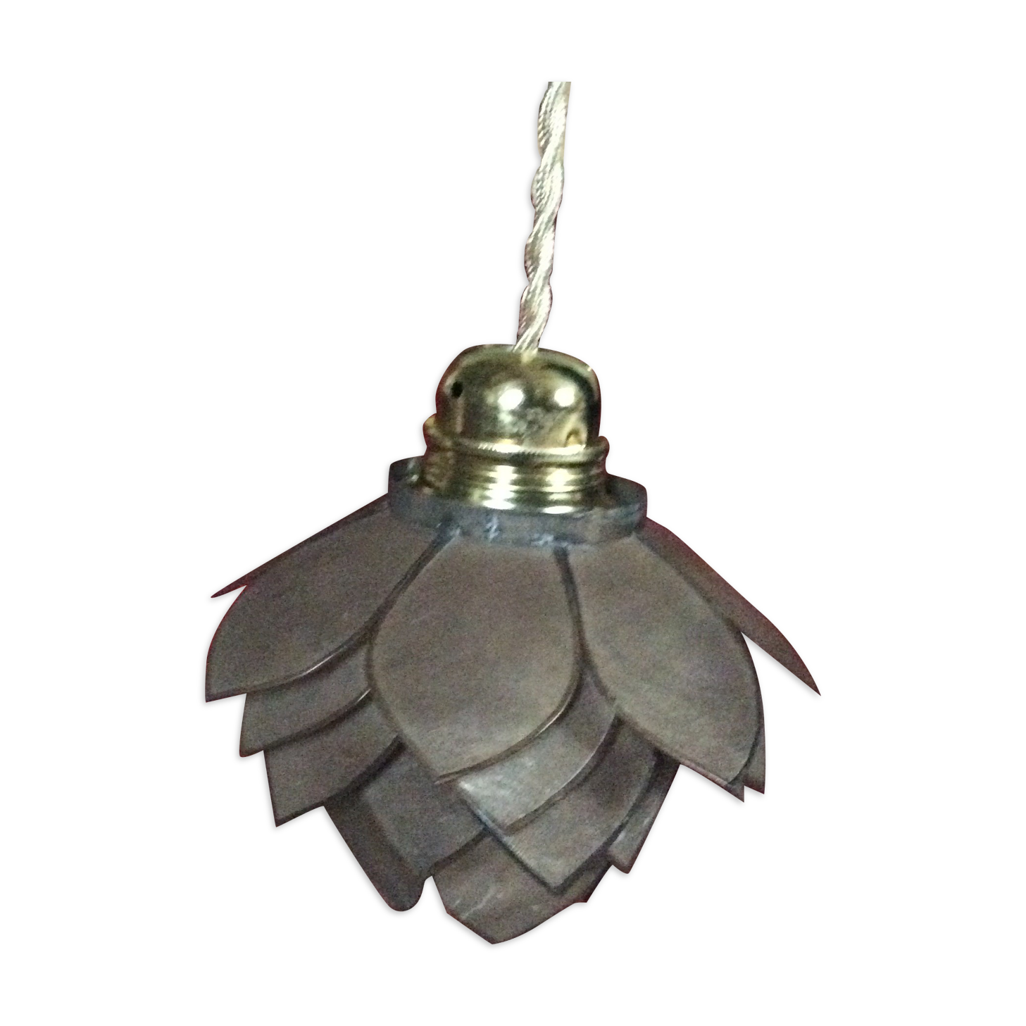 Mother-of-pearl suspension