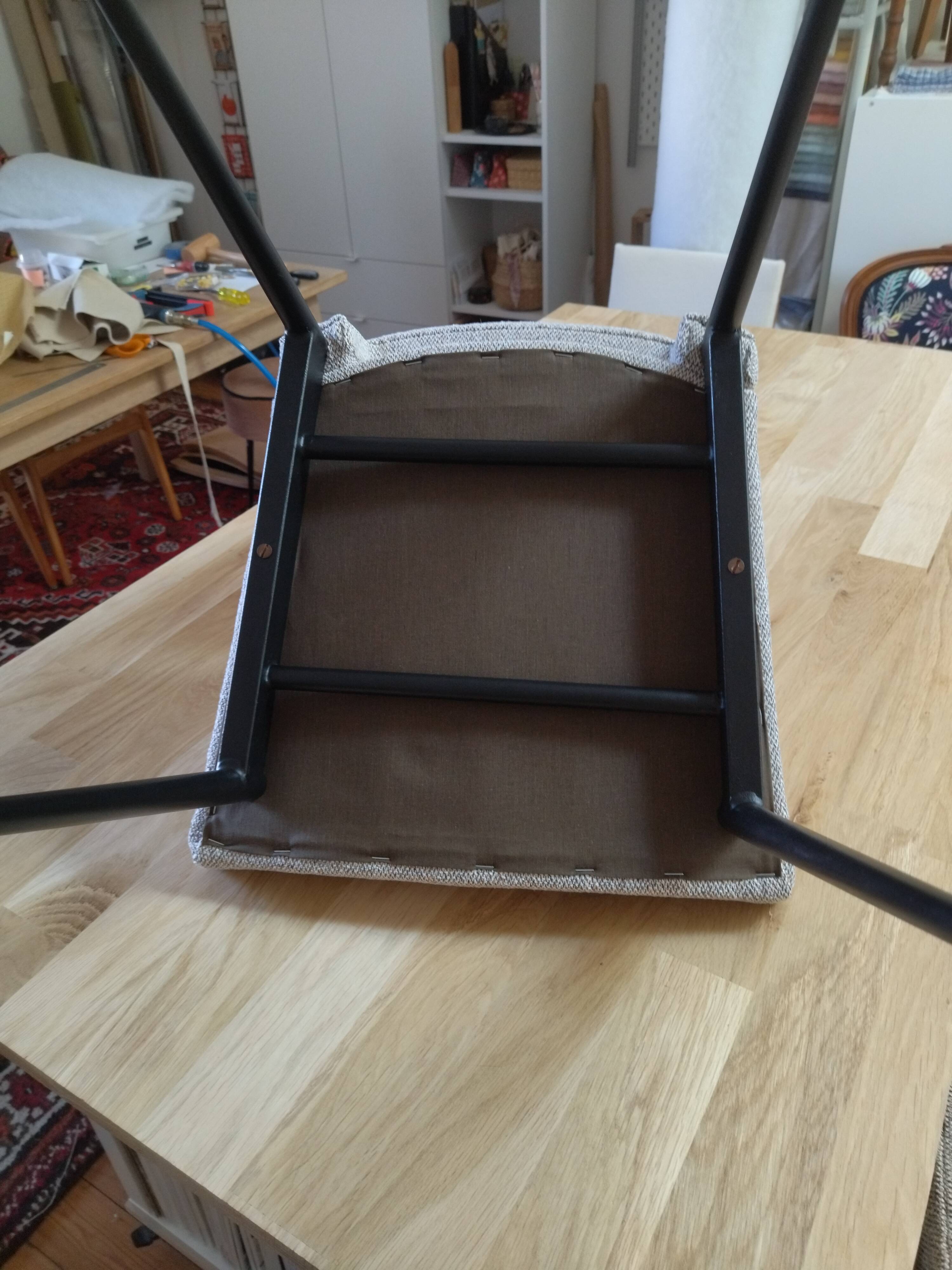 Set of 6 chairs attributed to Colette Gueden (1905-2000) reupholstered