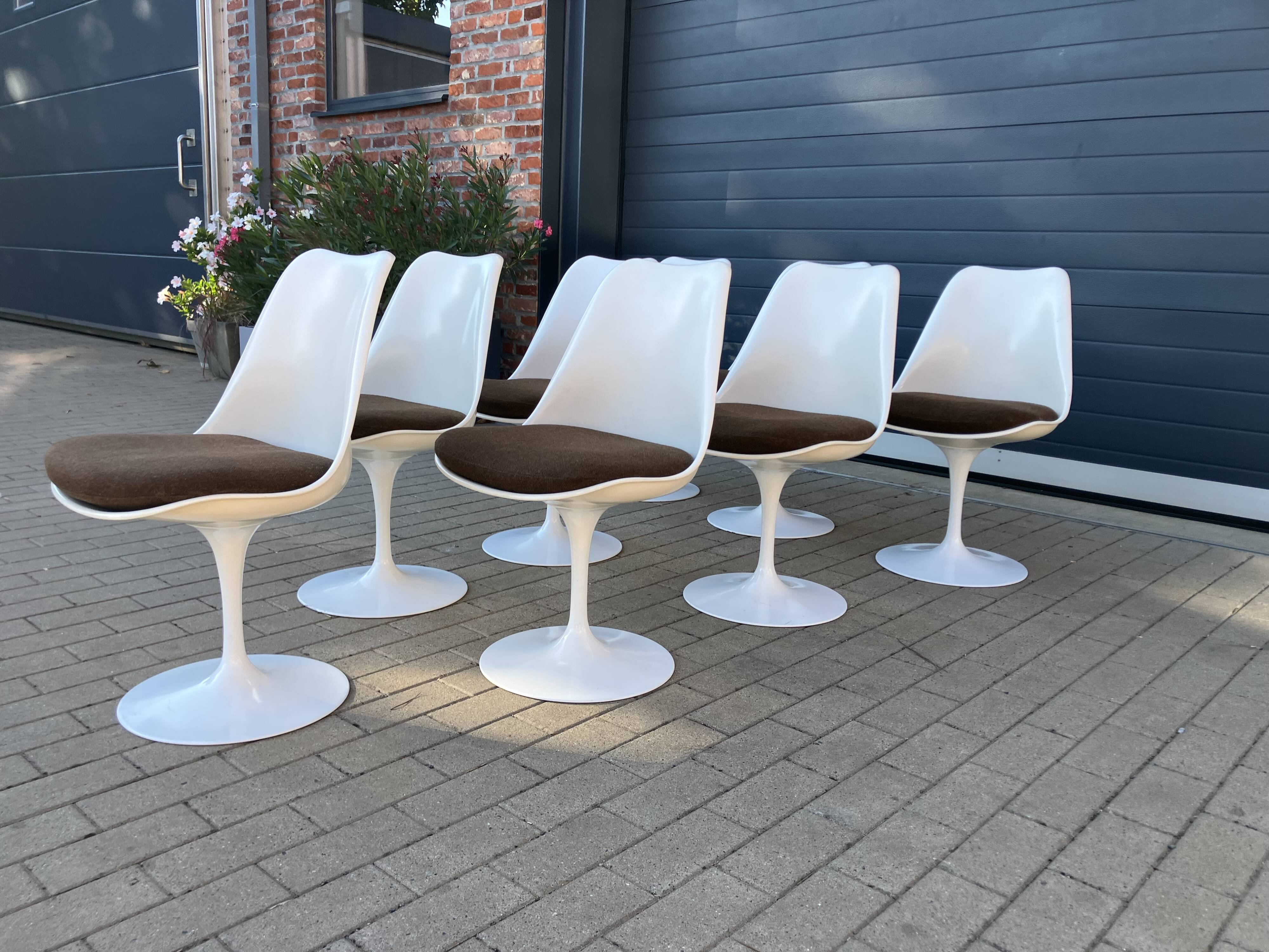 8x original Knoll Tulip dining chairs Eero Saarinen