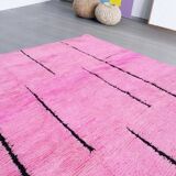 Traditional handwoven Berber rug in pink, size 150x250 cm.
