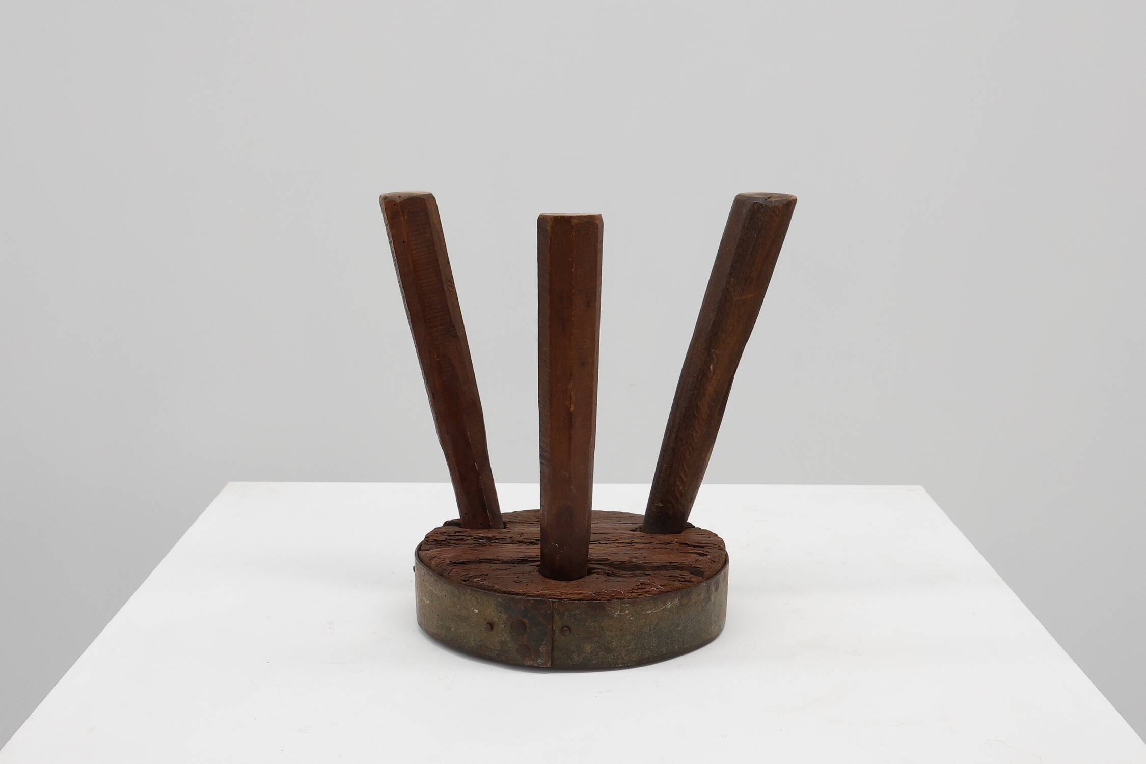 Brutalist French solid oak tripod stool with metal rim, 1850s