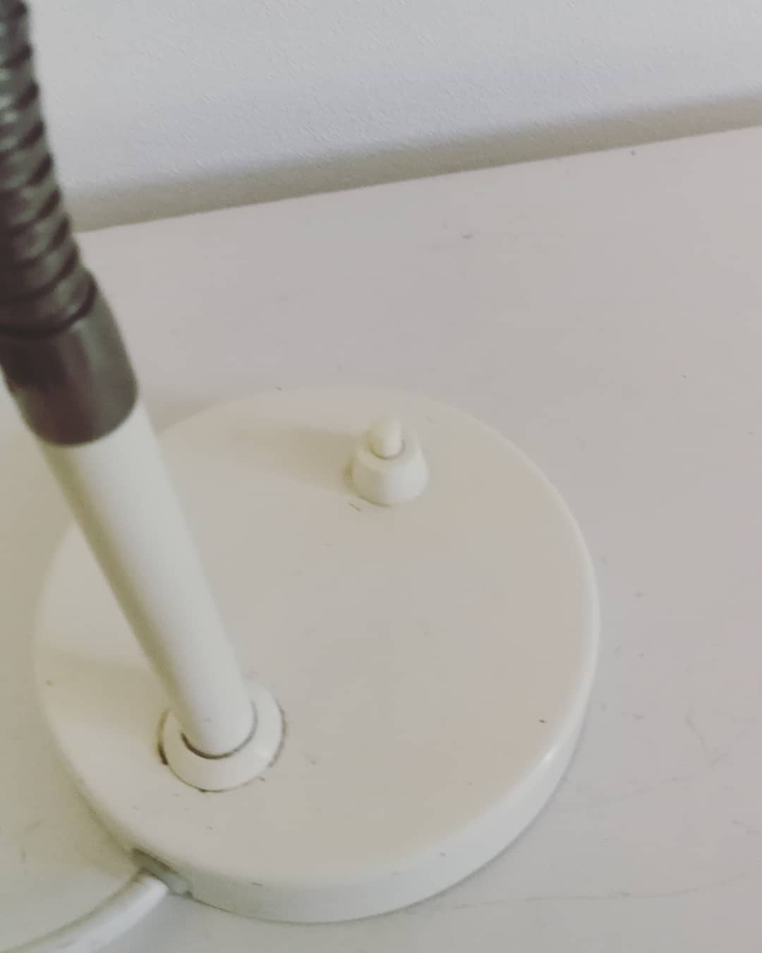 Flexible desk lamp, design 70s, white metal