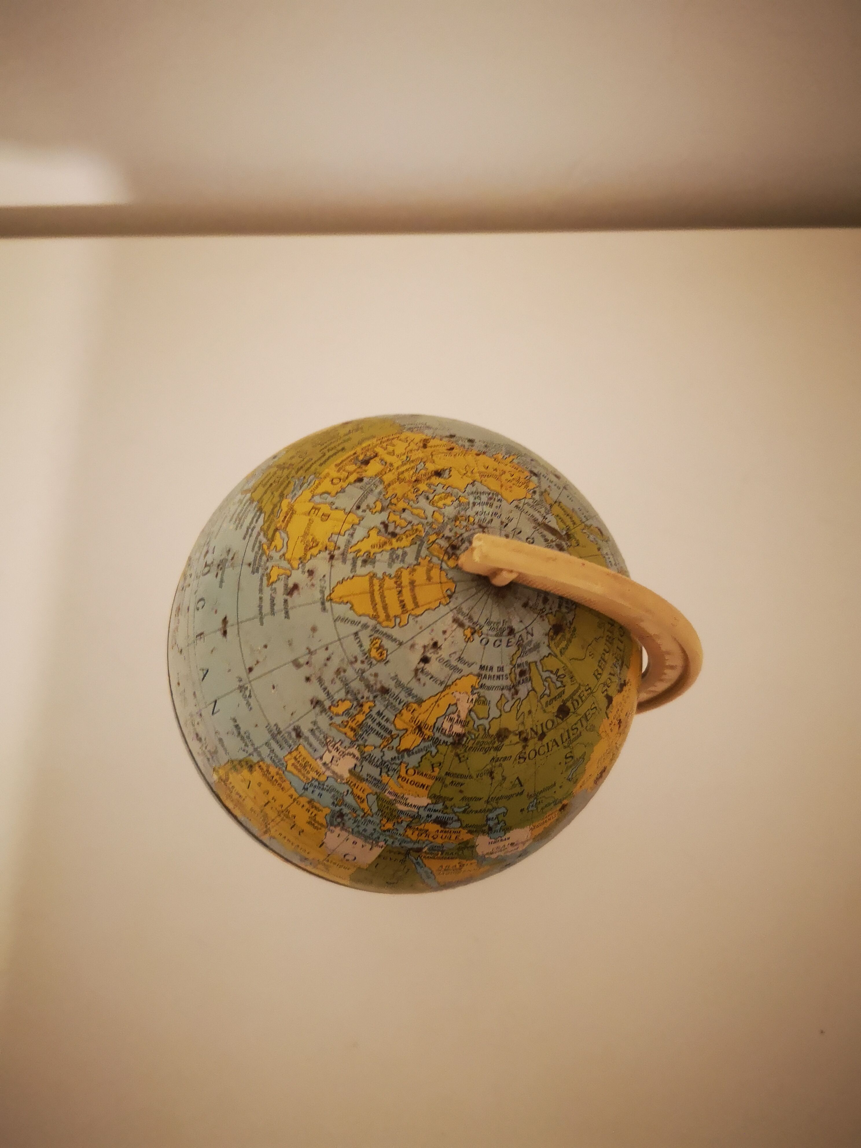 Metal Globe in 50s/60s