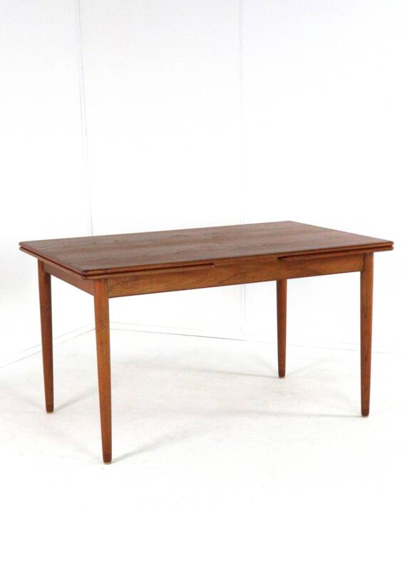 Rectangular extendable Danish dining table 'Flovt' in modern mid-century teak.