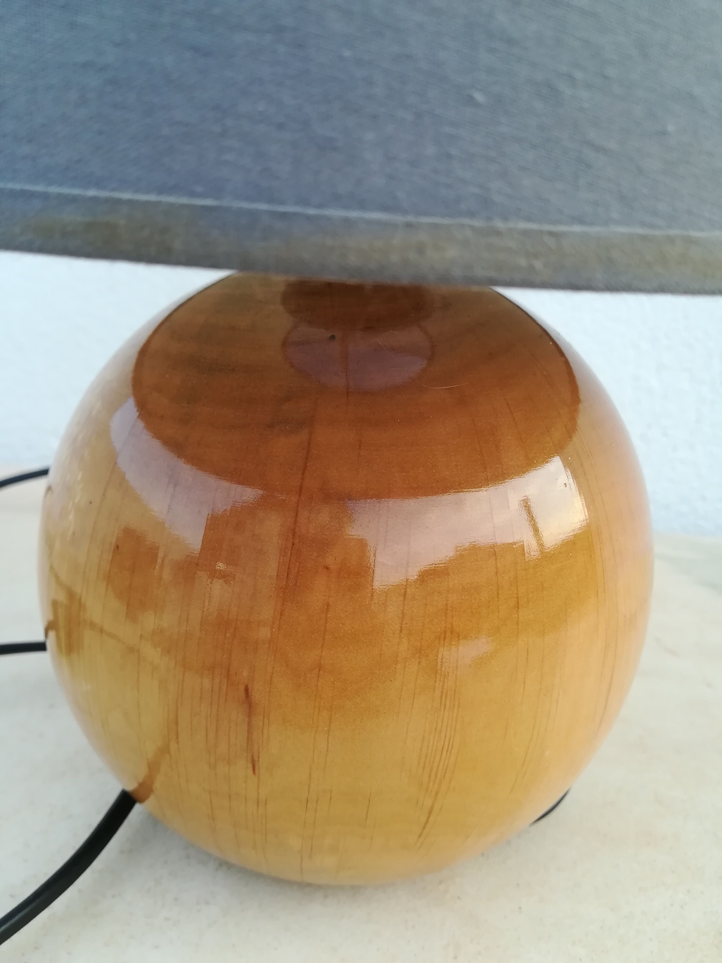 Wooden ball lamp