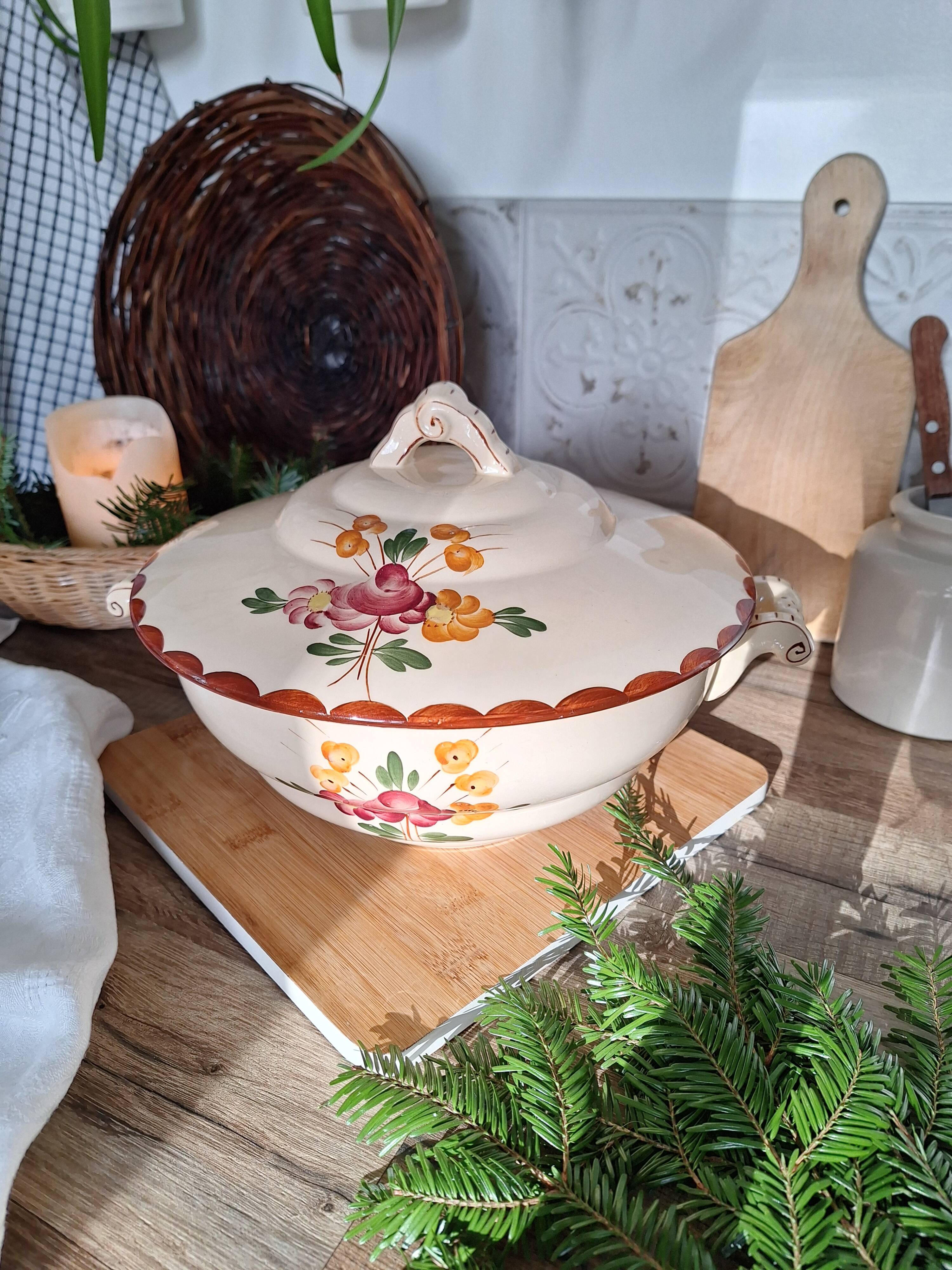 Longchamp Agen model soup tureen