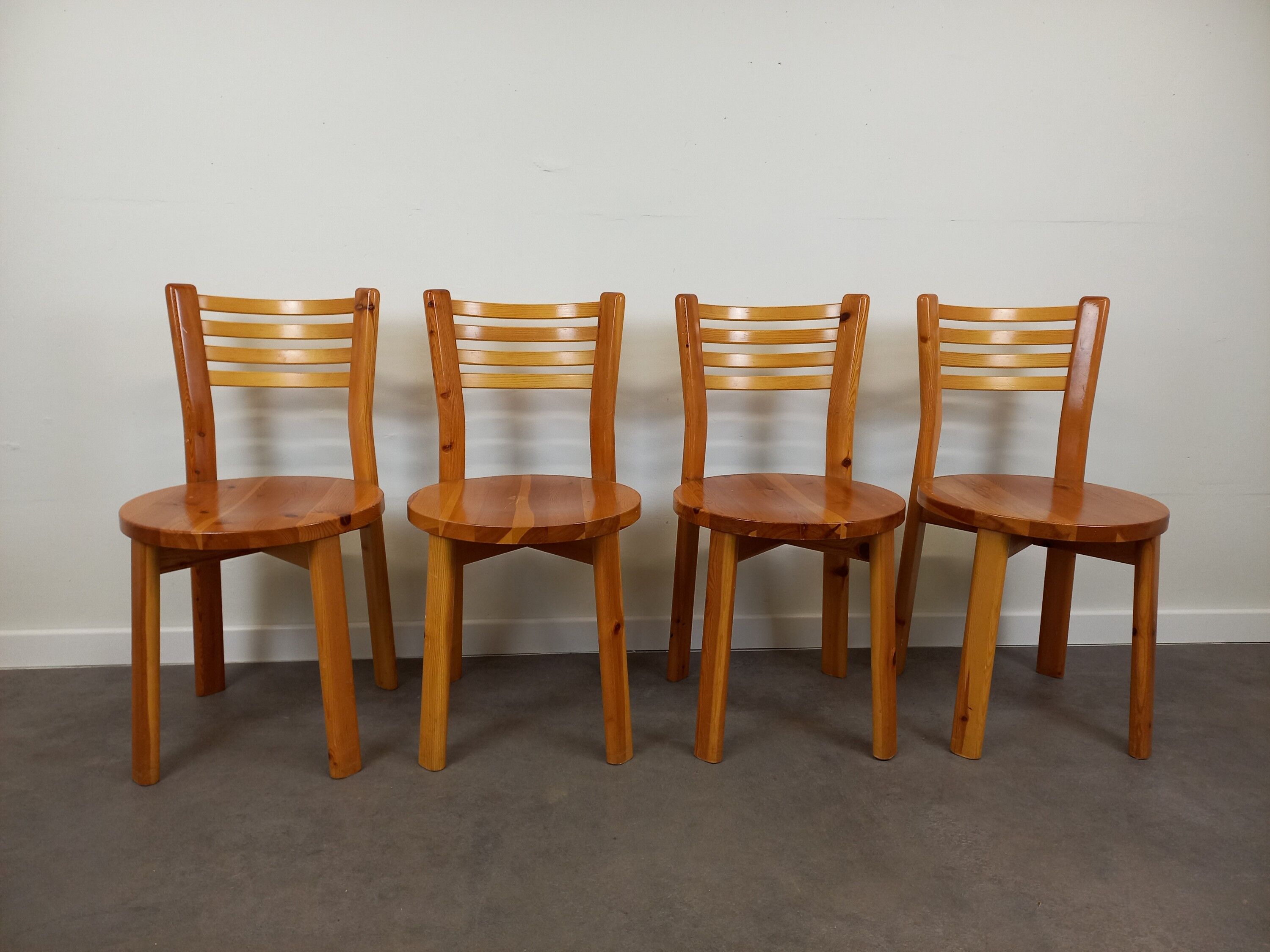 Chaises en pin années 80 set de 4