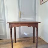 Desk with turned legs