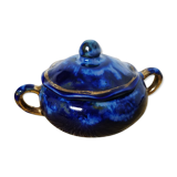 Porcelain pot faience