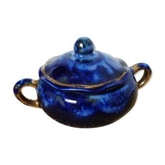 Porcelain pot faience