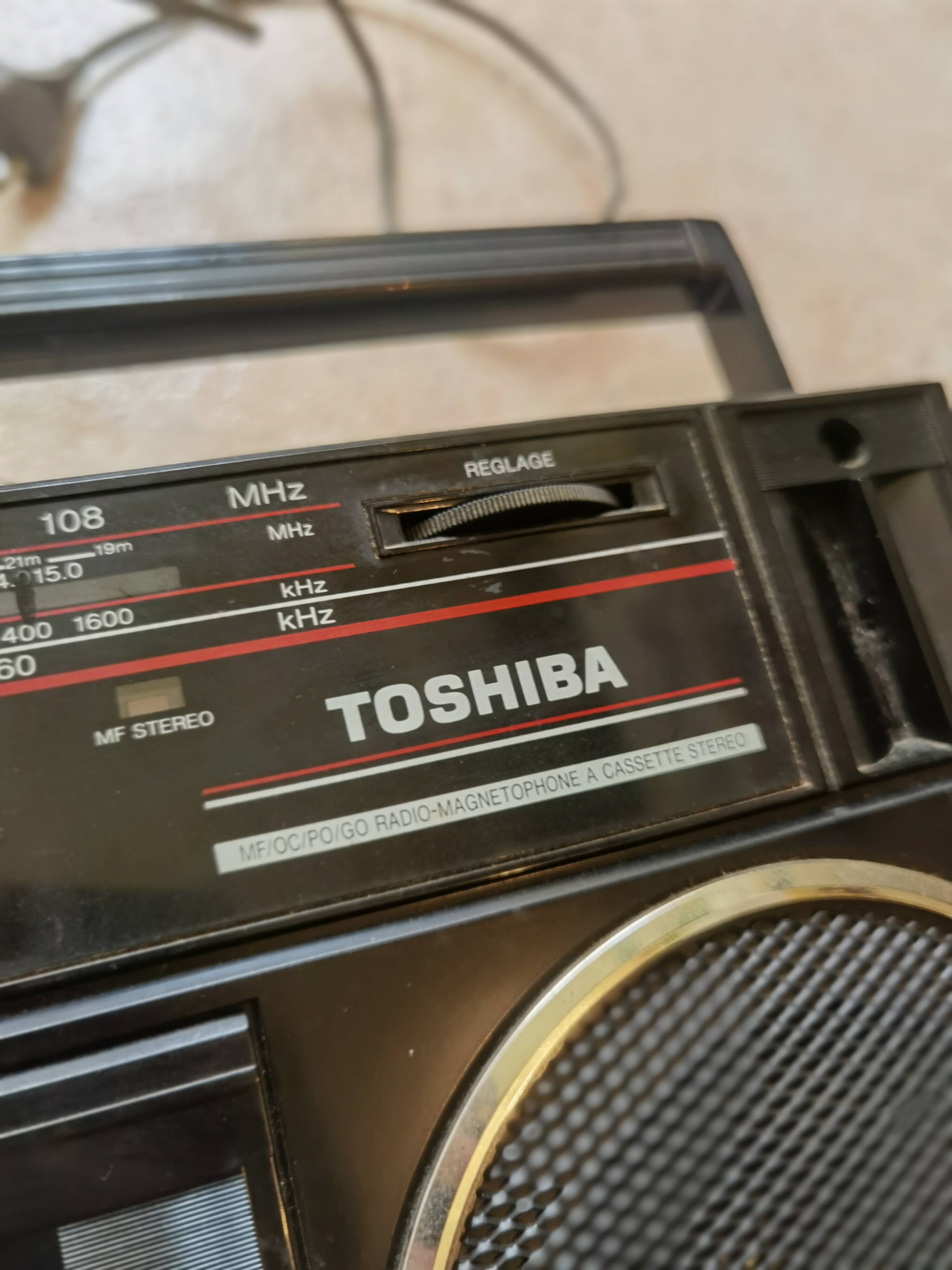 Vintage Toshiba Radio