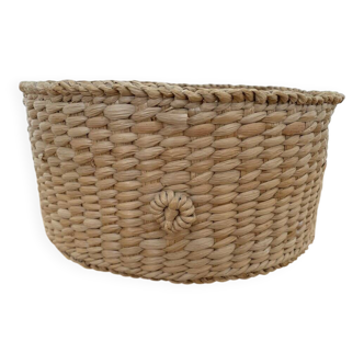 Small oval woven basket in natural blonde wicker — vintage, Czech Republic 1980s