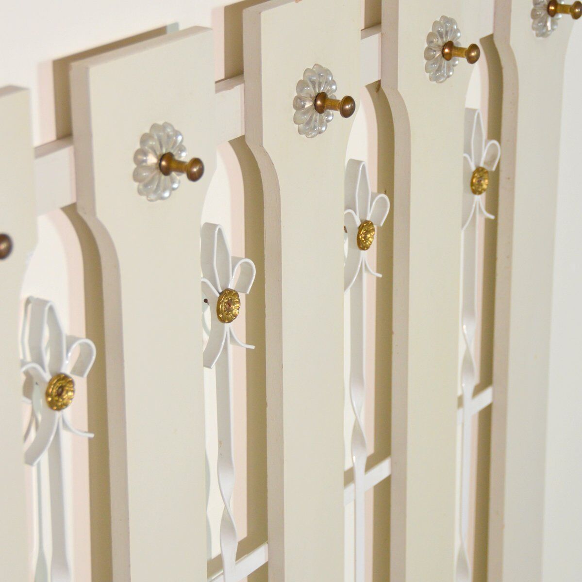 Vintage entrance cloakroom