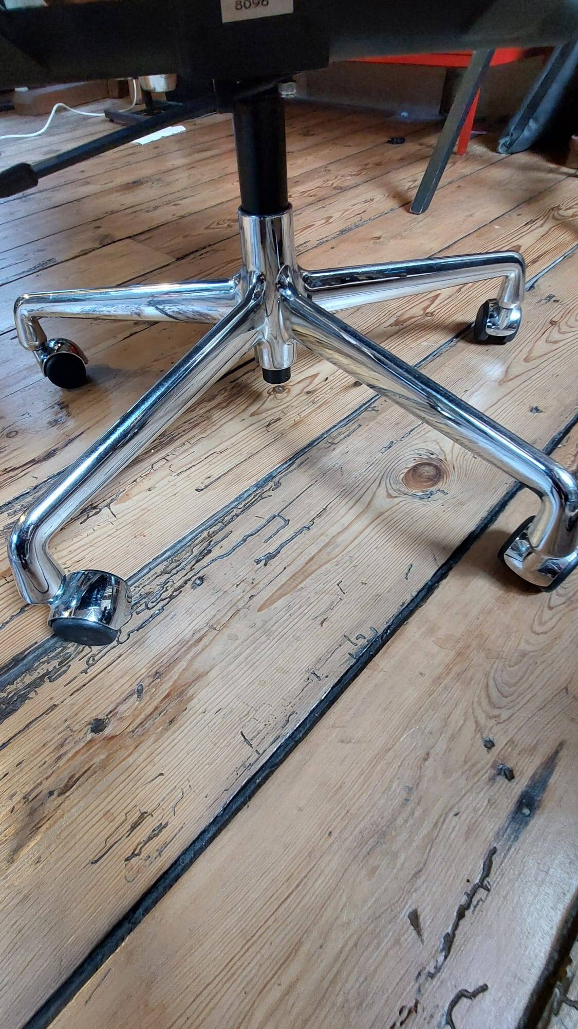 Designer office chair - Charles & Ray Eames - Vitra