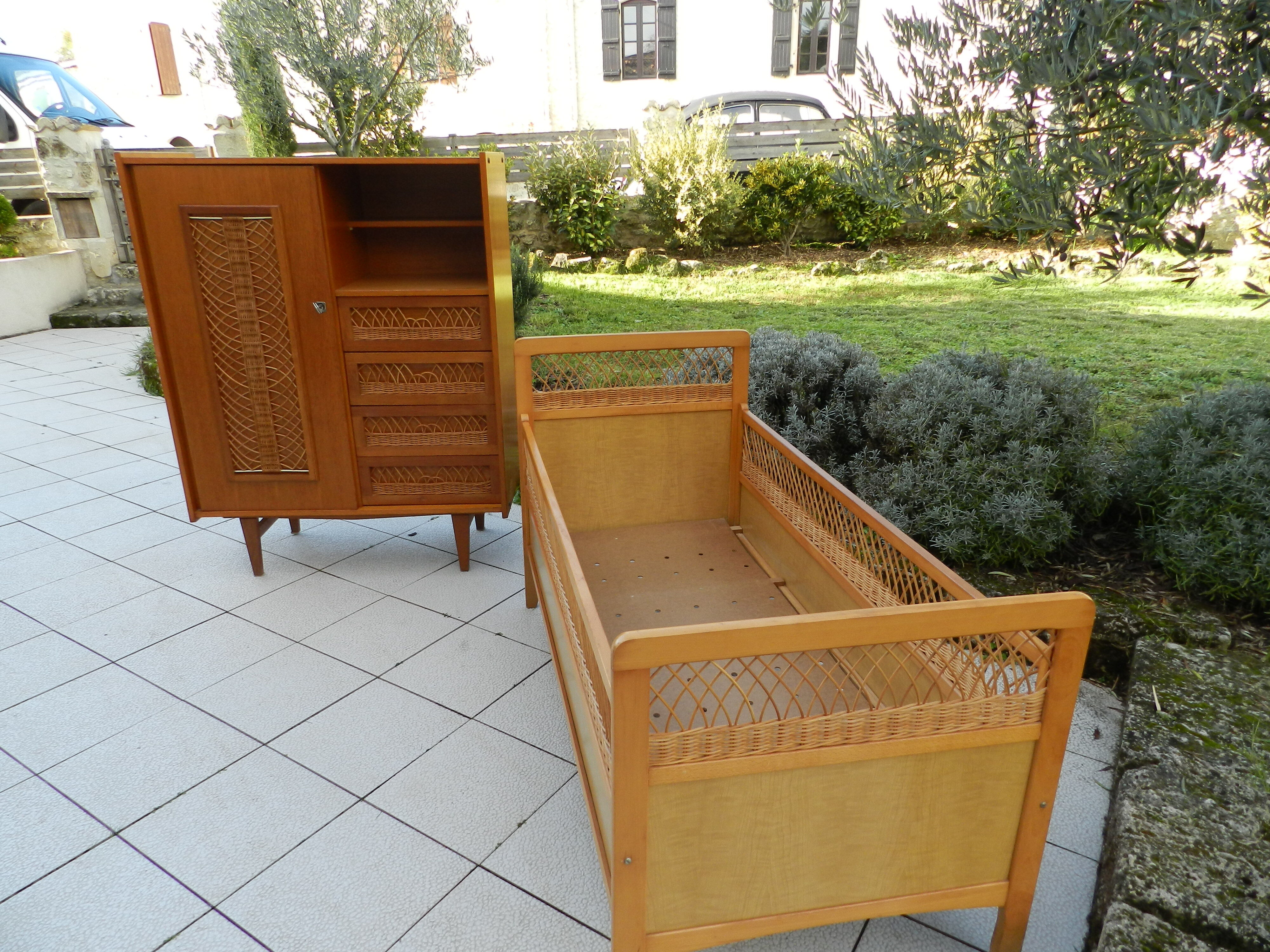 Bed child vintage rattan