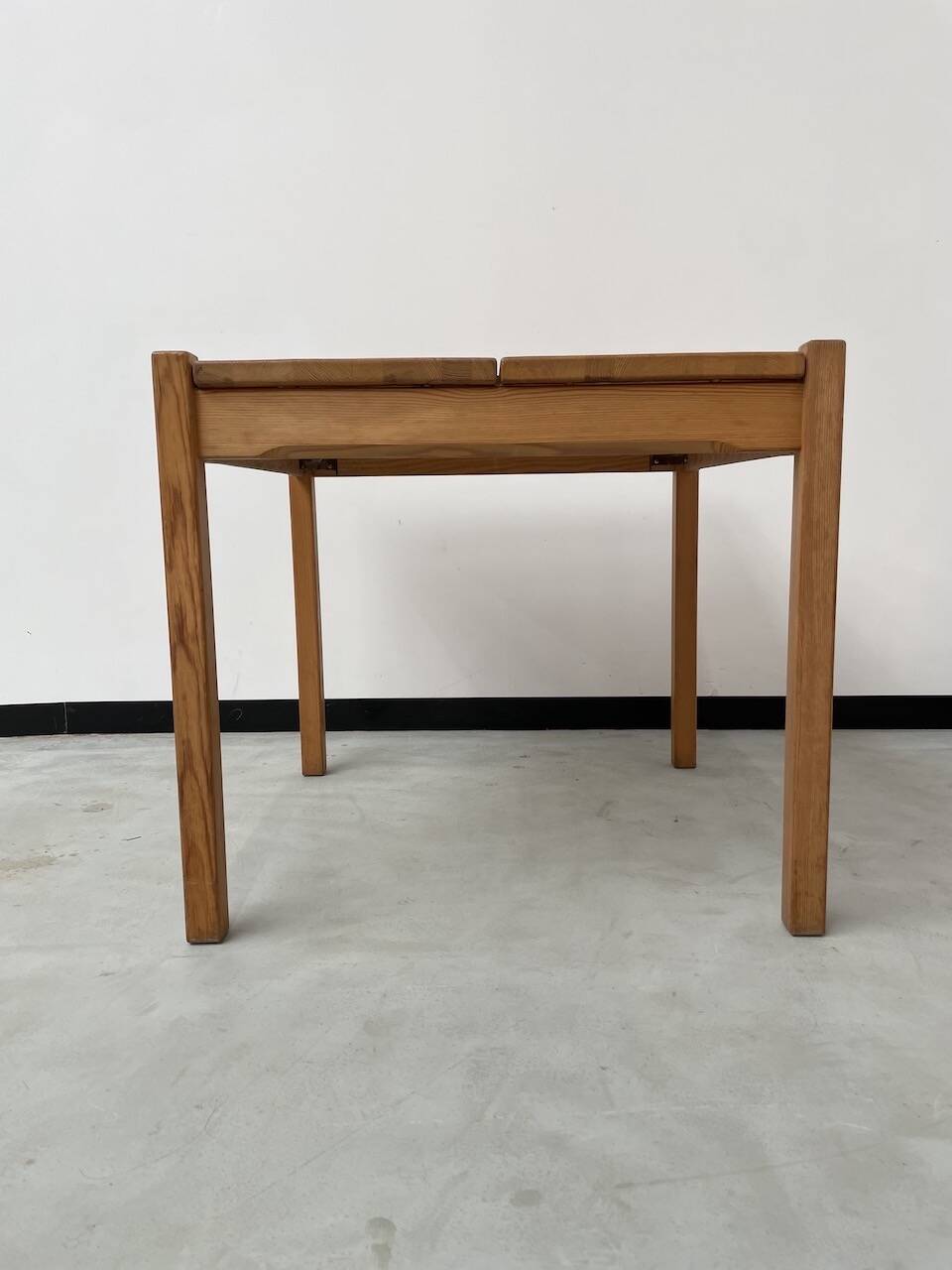 Table pin et chaises « hongisto » Ilmari Tapiovaara
