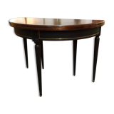 Half-moon table with extensions