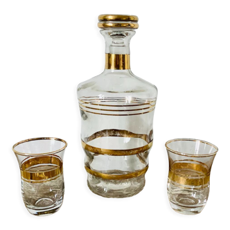 Carafe and shot glasses