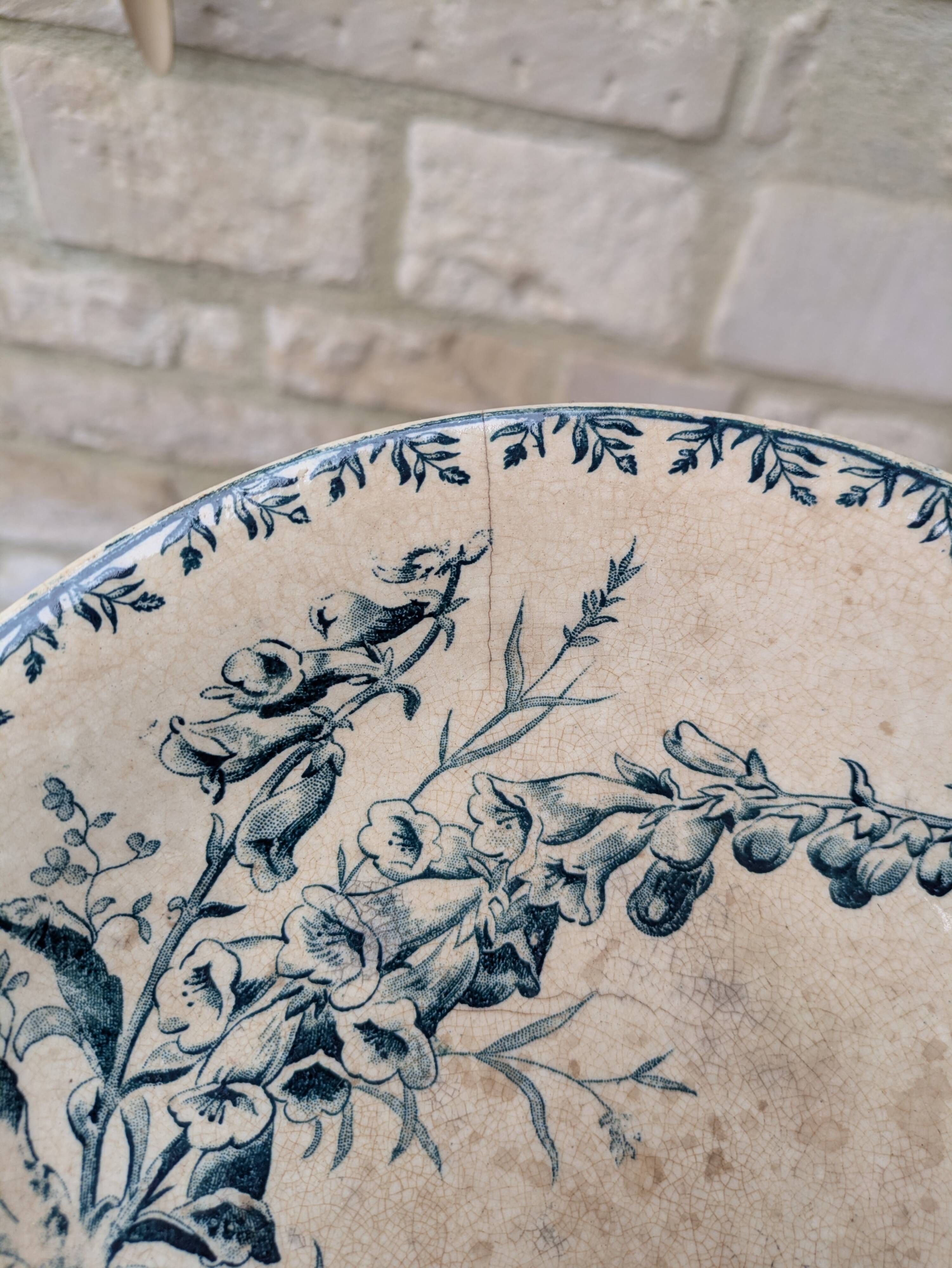 Opaque porcelain compote from Gien, Villageois model, Terre de Fer.