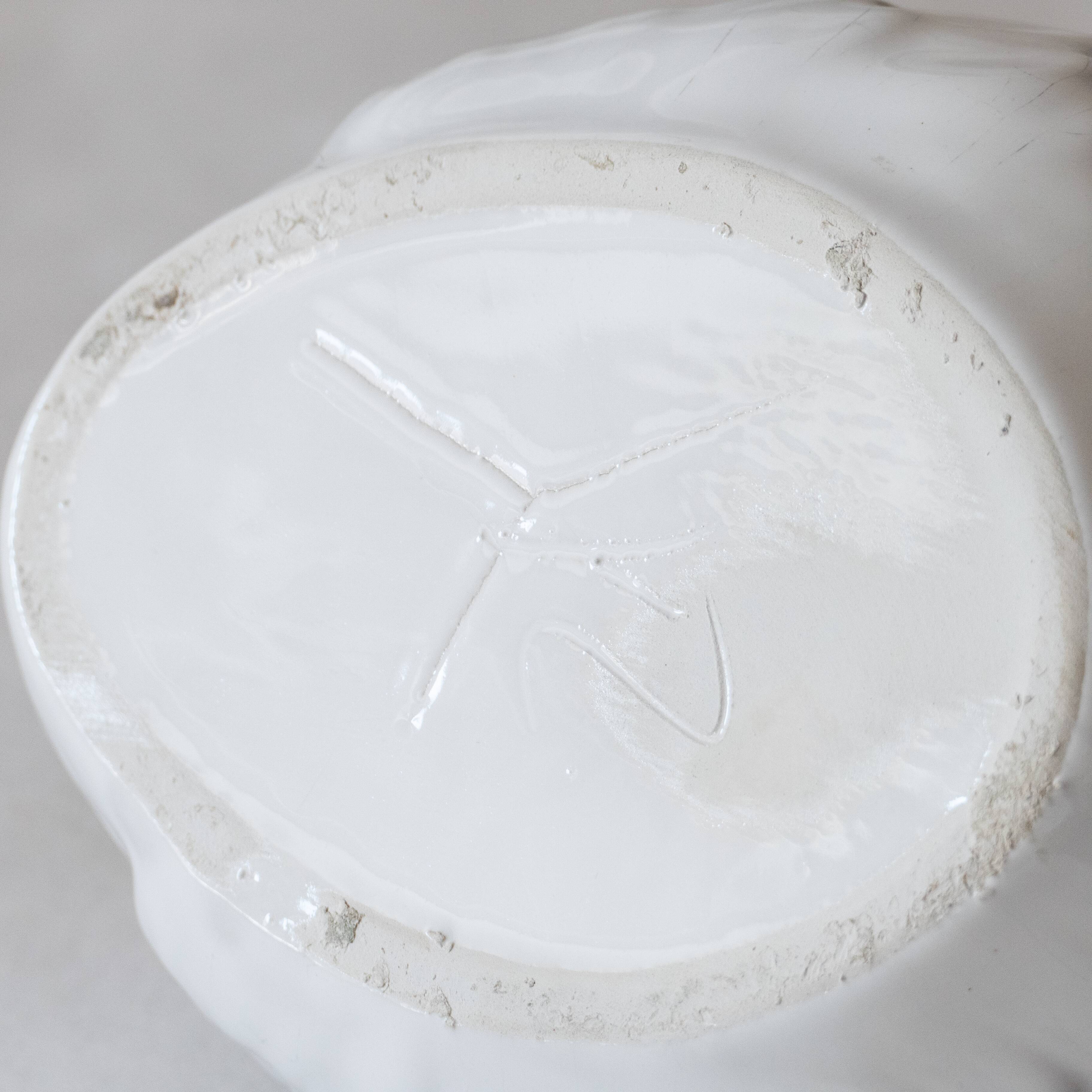 Antique porcelain white swan pot cover