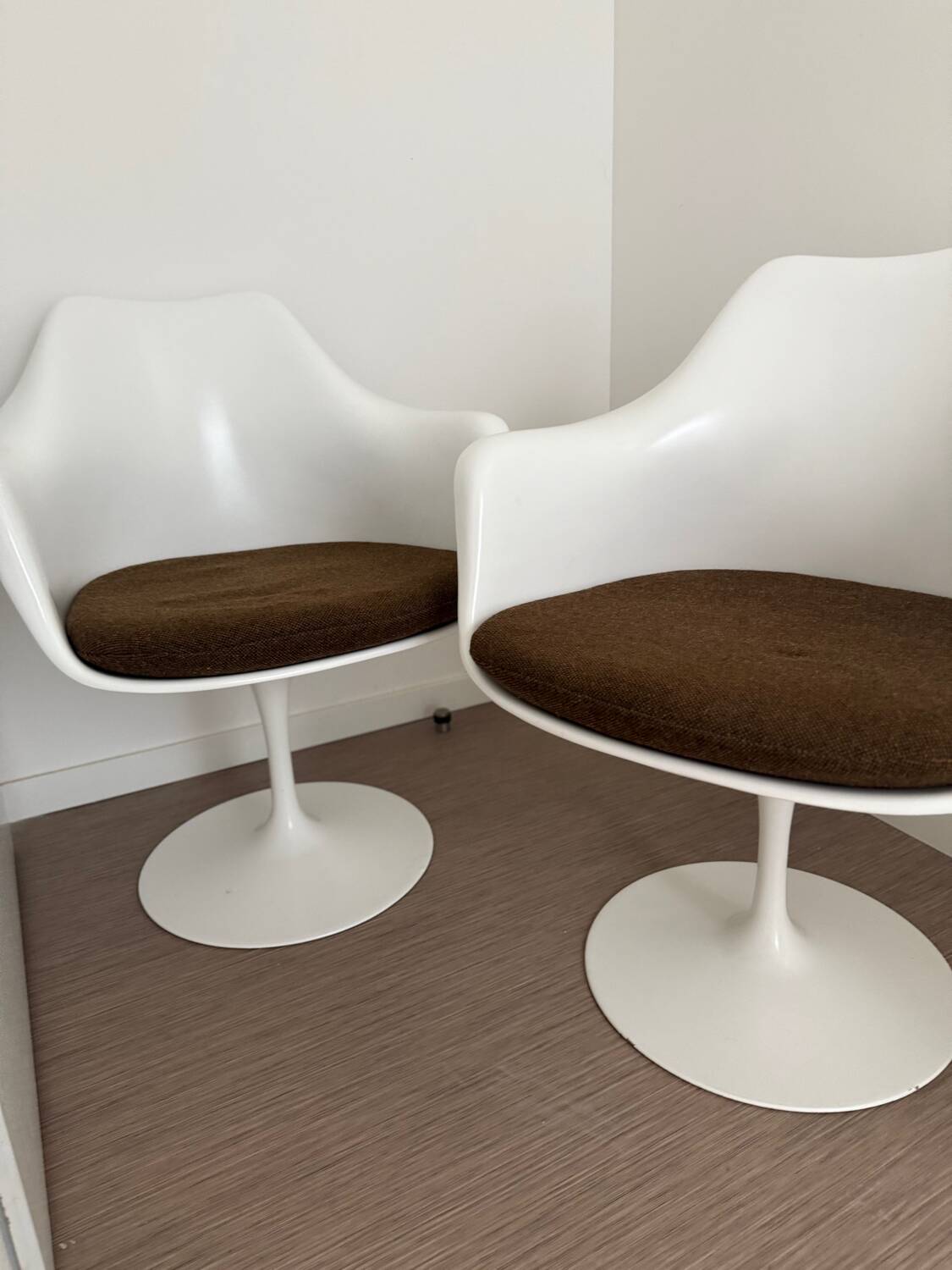 Knoll Eero Saarinen armchair