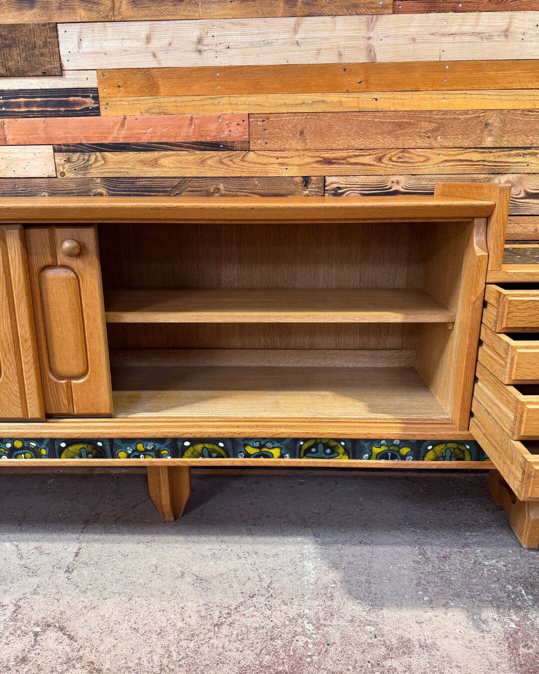Enfilade “Simon” en chêne et céramique – Guillerme & Chambron