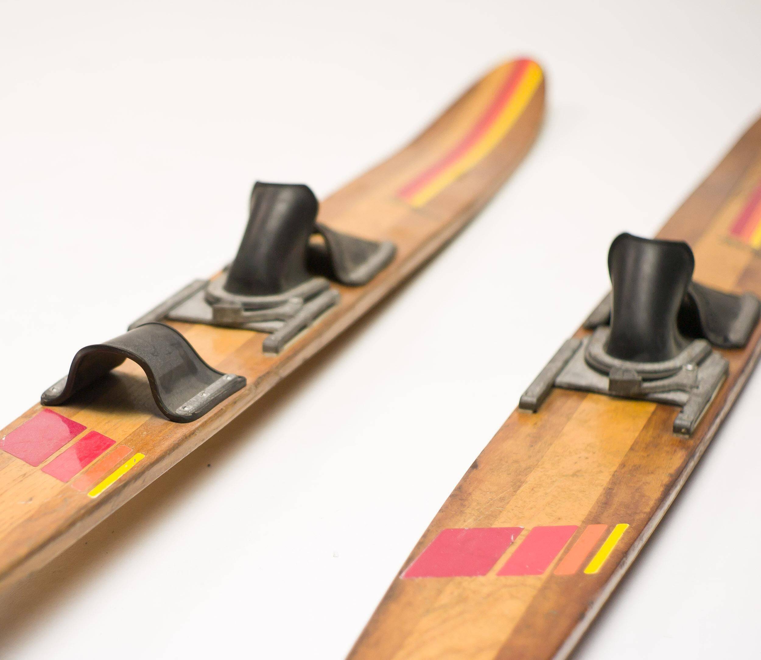 Skis nautiques vintage ayant appartenu au champion du monde Dick Pope JR - Icône sportive rare