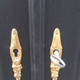 Armoire vitrine parisienne
