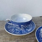 4 Japanese blue porcelain cups
