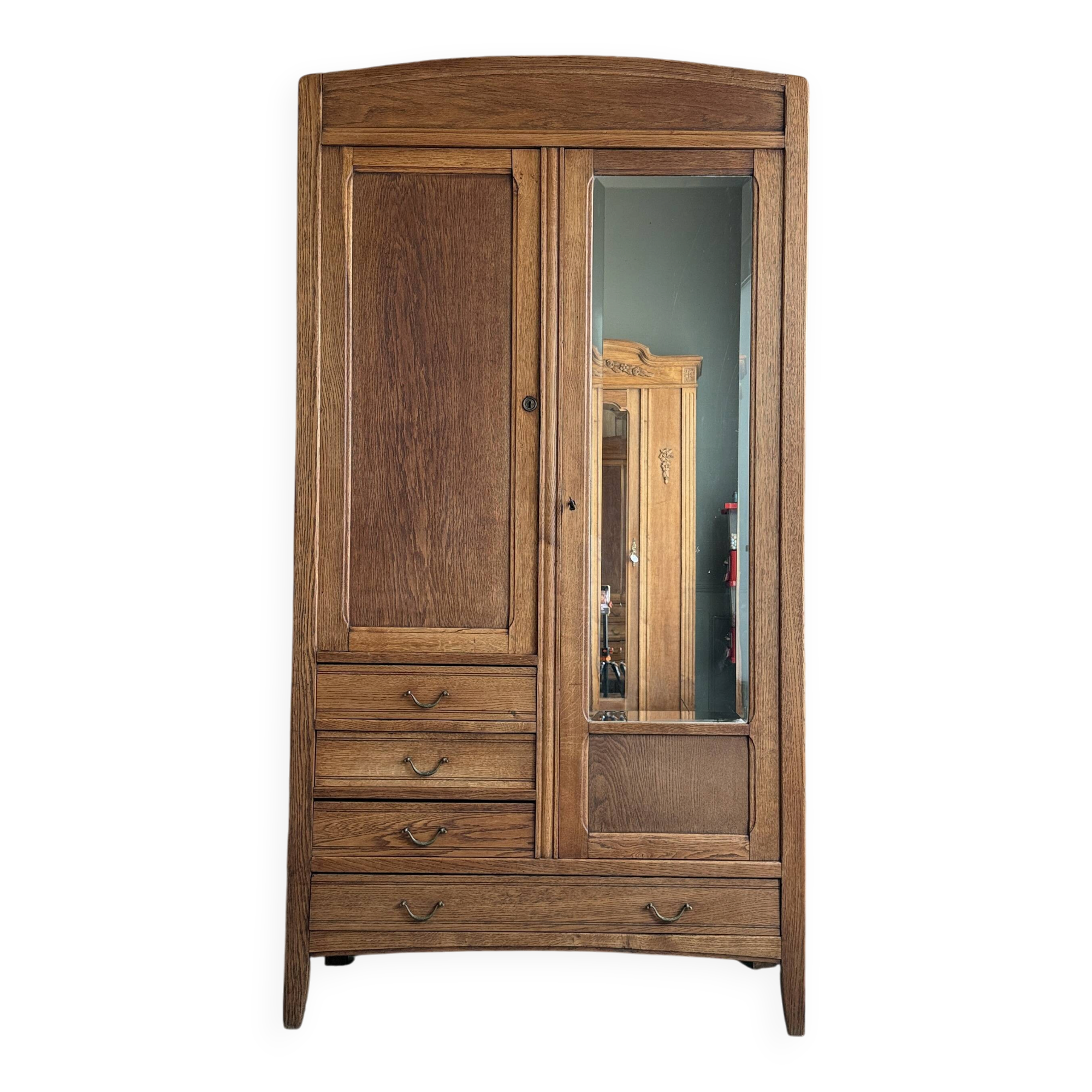 Large Art Deco oak wardrobe (renovated)