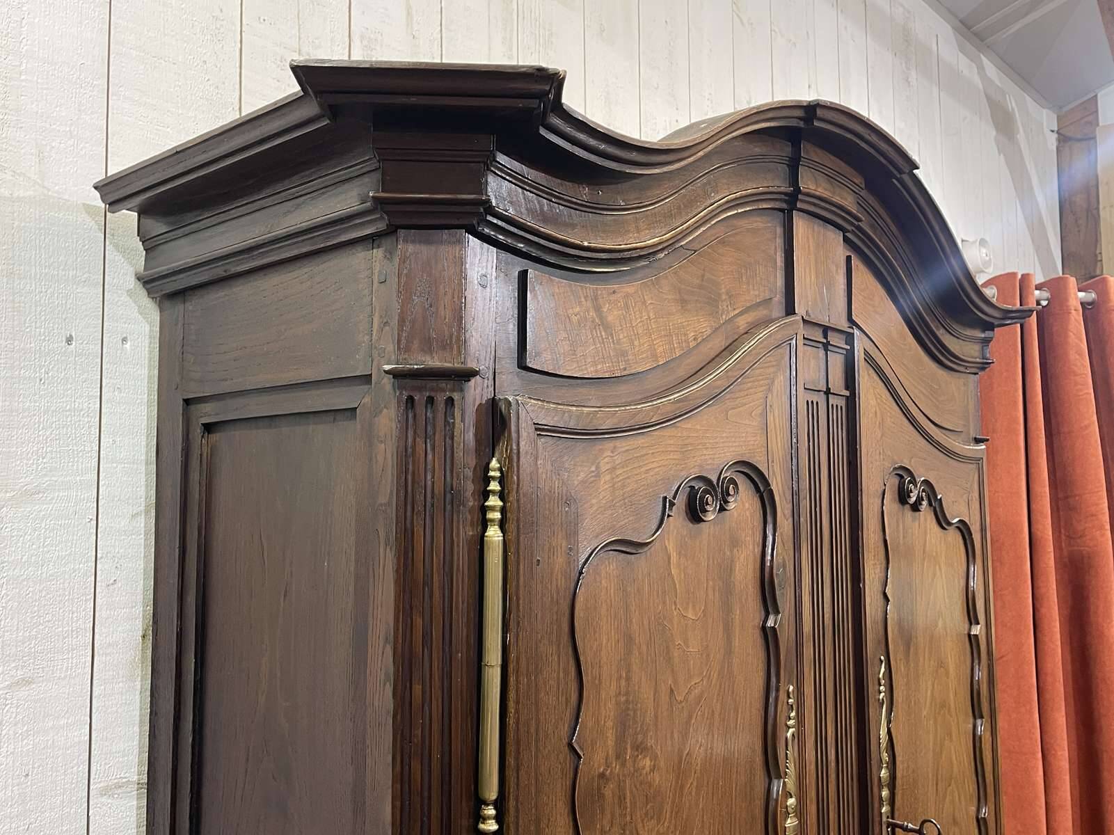 Buffet with 2 bodies in oak and chestnut, Breton work, late 18th century.