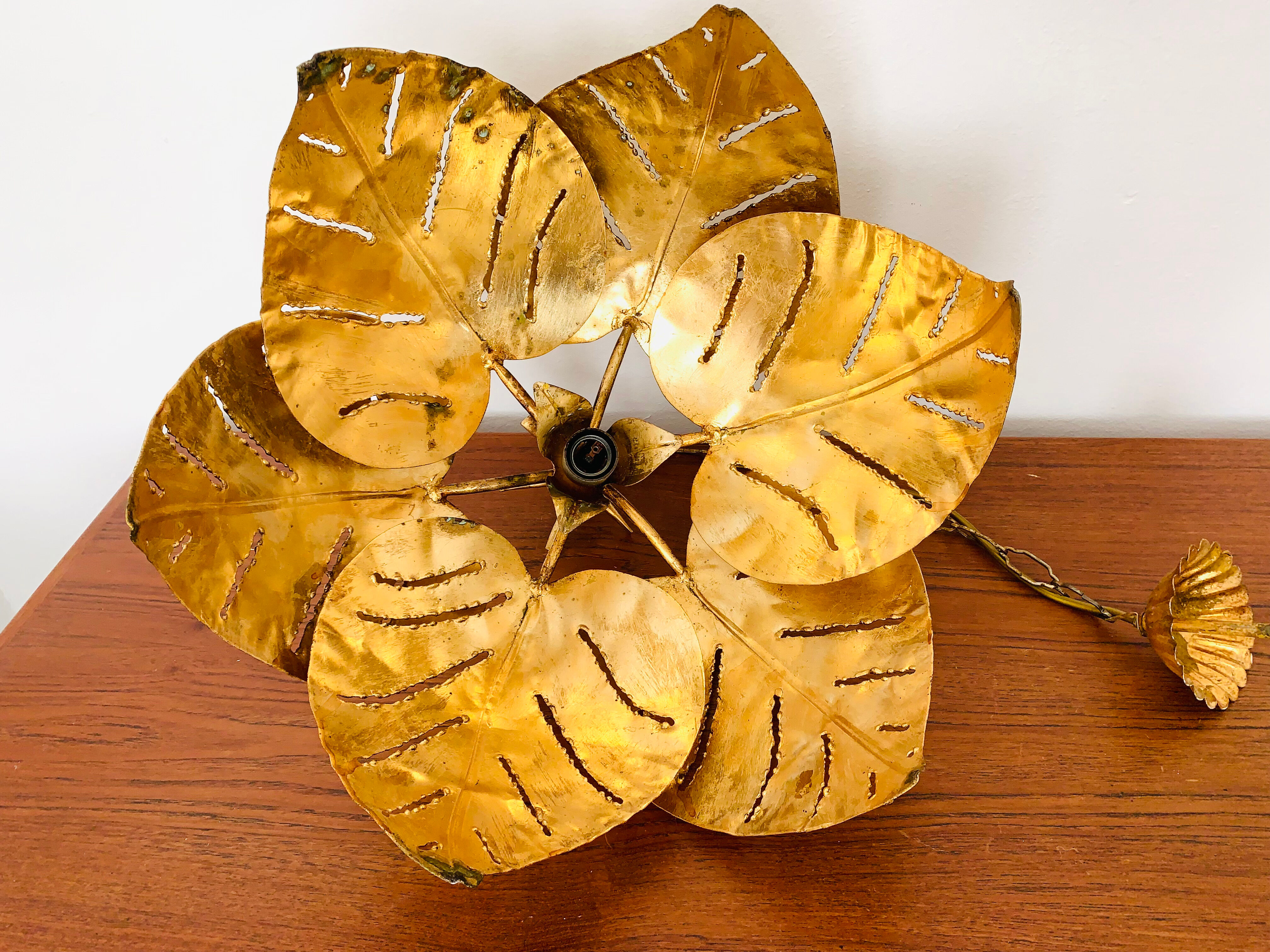 Lustre en feuille de palmier hollywood régence italienne dorée par Hans Kögl