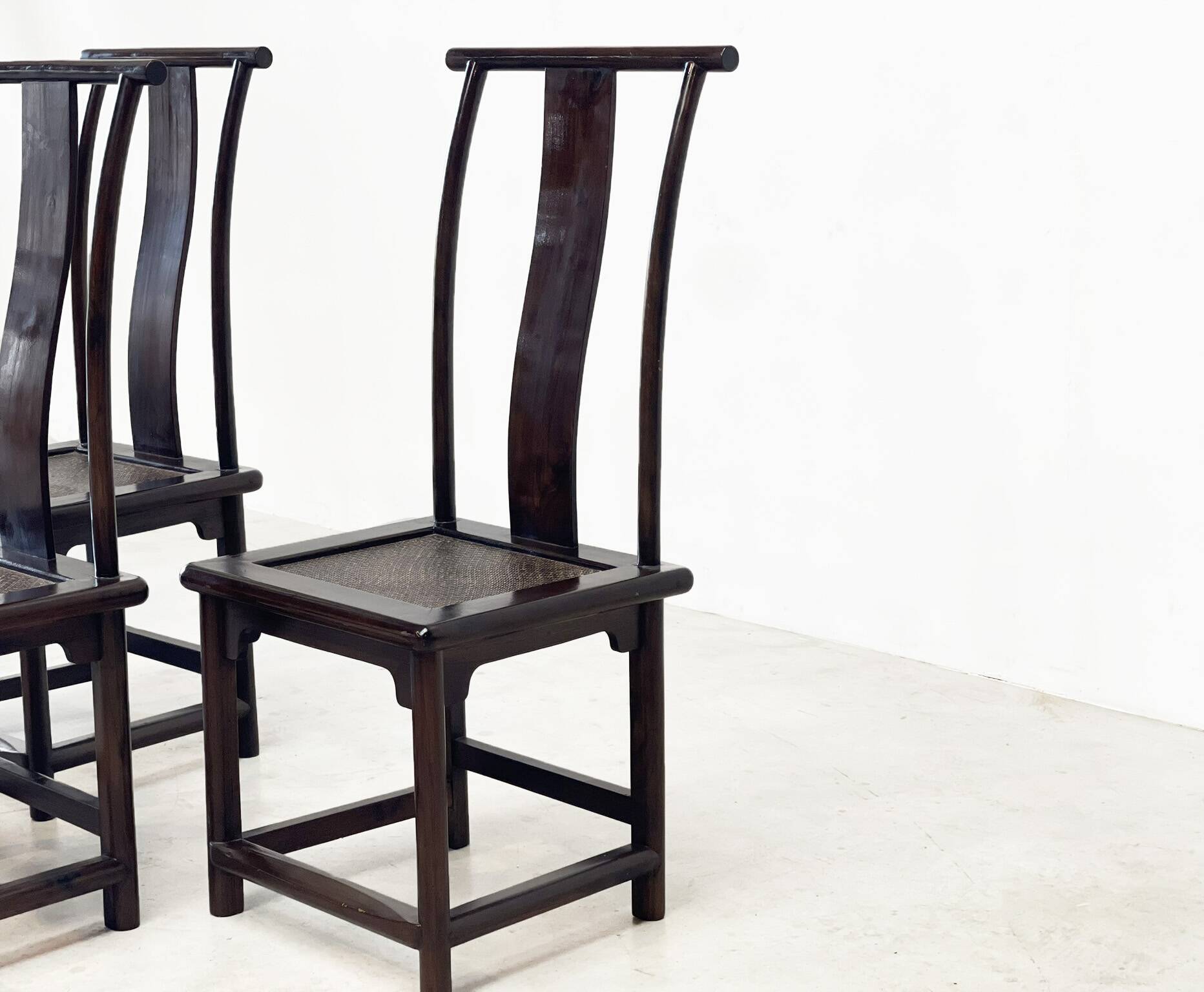 Set of six elegant oak dining chairs