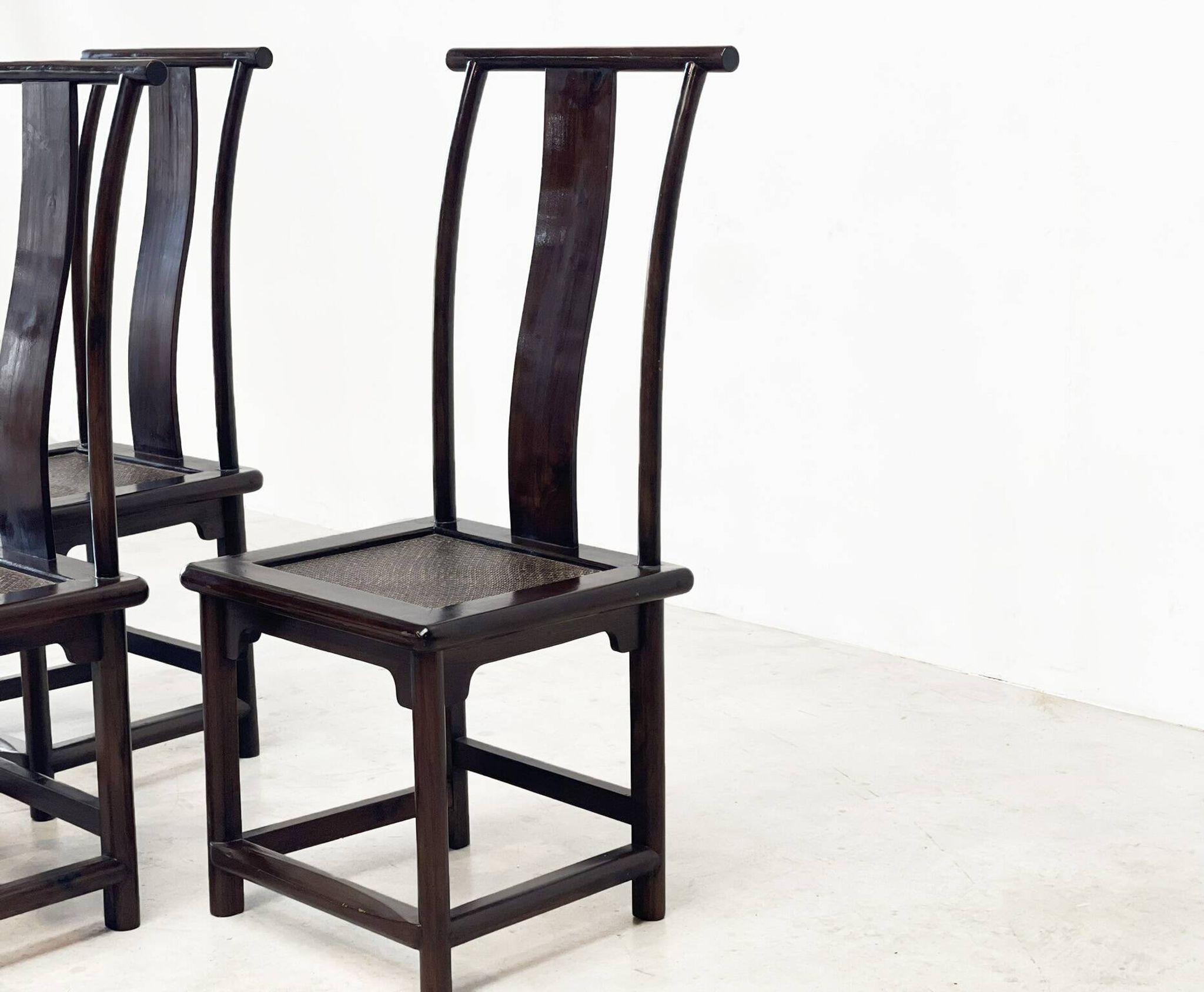 Set of six elegant oak dining chairs