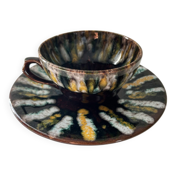 Unique cup and saucer set